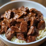 Salmon Patties with Creamy Lemon-Garlic Sauce: A Flavorful Seafood Delight